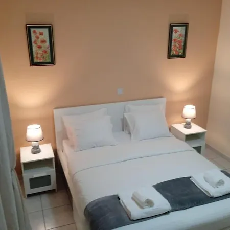 Modern Apartament 2 In 아파트 파포스